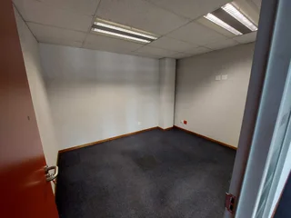 Large unmatched Tenant Incentive at this 470 sqm Office