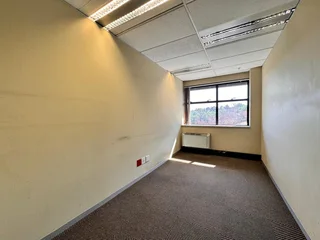 464 sqm Office to Let in Sandton