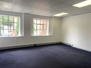 338 sqm Office To Let in Bryanston