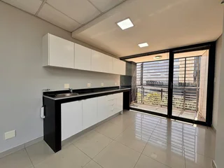 644 sqm Office to Let in Sandton