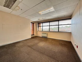 464 sqm Office to Let in Sandton