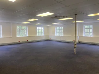 338 sqm Office To Let in Bryanston