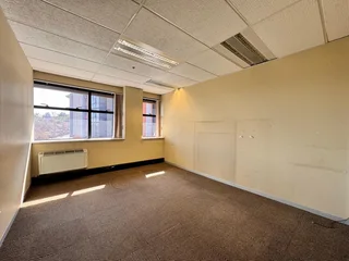 464 sqm Office to Let in Sandton
