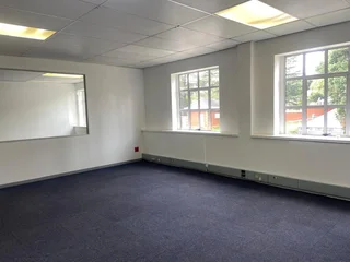 338 sqm Office To Let in Bryanston