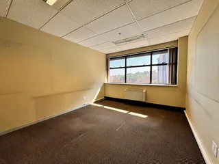 464 sqm Office to Let in Sandton
