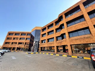 464 sqm Office to Let in Sandton