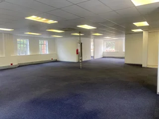 338 sqm Office To Let in Bryanston