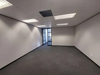 68 sqm Office to let in Bedfordview