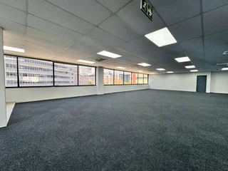 644 sqm Office to Let in Sandton