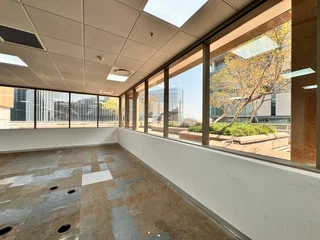 552 sqm Office to Let in Sandton