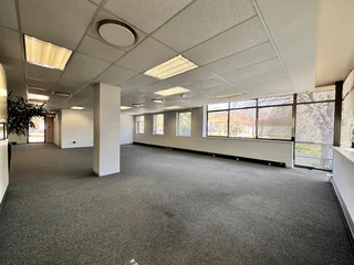 596 sqm Office to Let in Sandton