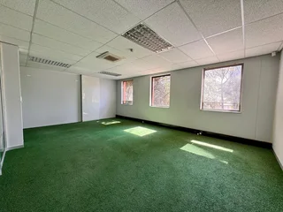 596 sqm Office to Let in Sandton