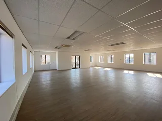 513 sqm Office To Let in Bryanston