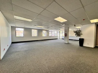 596 sqm Office to Let in Sandton