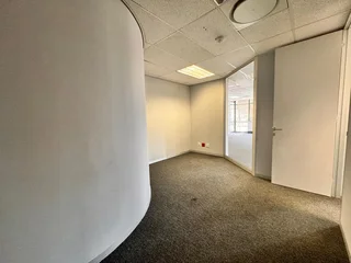 596 sqm Office to Let in Sandton