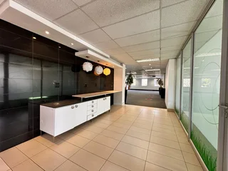 596 sqm Office to Let in Sandton