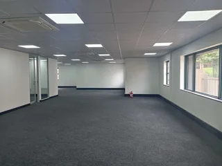 278m² Office to let Sunninghill