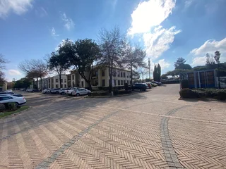 513 sqm Office To Let in Bryanston