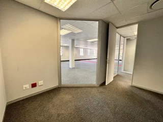 596 sqm Office to Let in Sandton