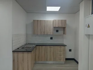 278m² Office to let Sunninghill