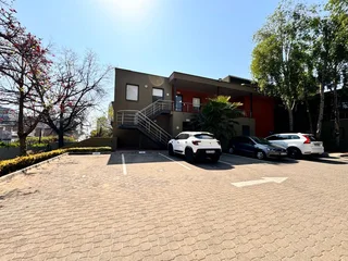 596 sqm Office to Let in Sandton