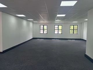 278m² Office to let Sunninghill