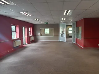 383m² Office to rent Woodmead