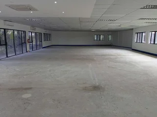 519m² Office to rent woodmead