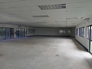 519m² Office to rent woodmead