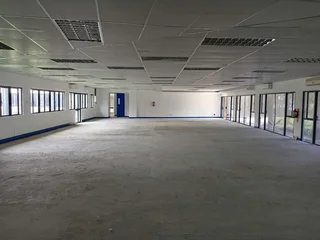 519m² Office to rent woodmead