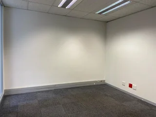 315 sqm Office To Let in Bryanston