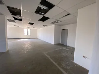 263 sqm Office To Let in Fourways