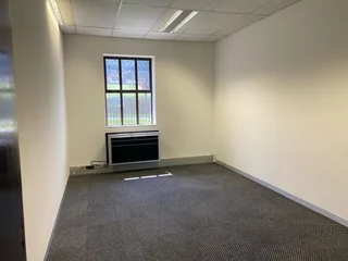 315 sqm Office To Let in Bryanston