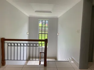 315 sqm Office To Let in Bryanston