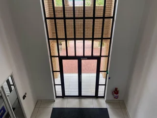 315 sqm Office To Let in Bryanston