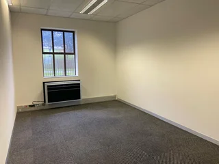 315 sqm Office To Let in Bryanston
