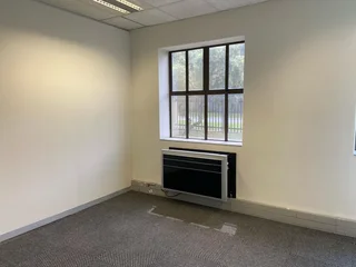 315 sqm Office To Let in Bryanston