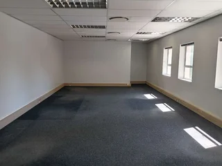 562m² Office to rent Sunninghill
