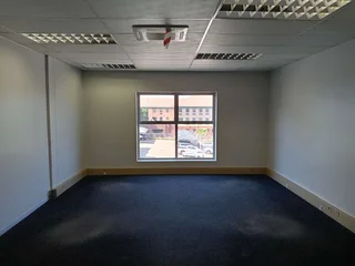 562m² Office to rent Sunninghill