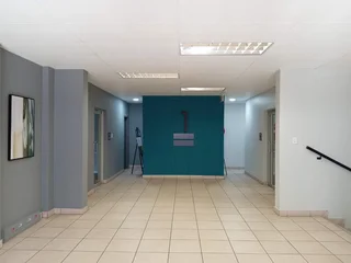 562m² Office to rent Sunninghill