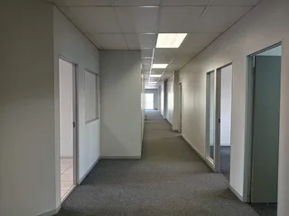 562m² Office to rent Sunninghill