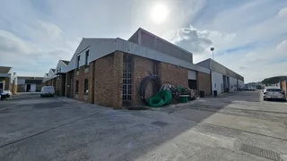 Mini Warehouse To Let In Secure Park