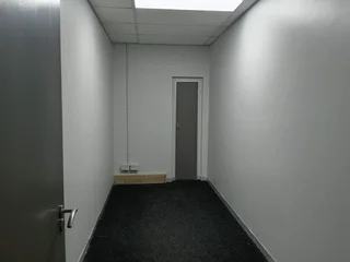 562m² Office to rent Sunninghill