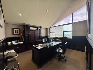 198 sqm Office to Let in Sandton