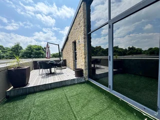 198 sqm Office to Let in Sandton