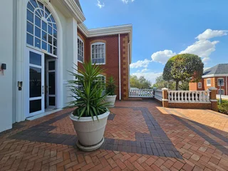 Offices available To Let in Bryanston, Sandton.