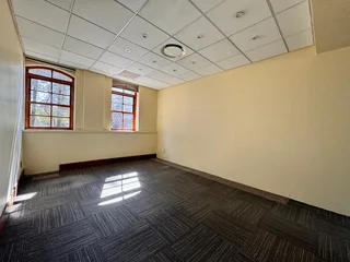 251 sqm Office to Let in Sandton