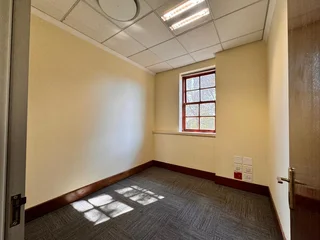 251 sqm Office to Let in Sandton