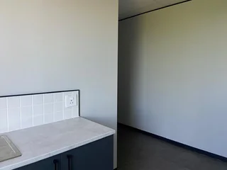 733 sqm Office To Let in Bryanston