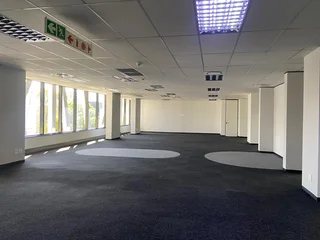 733 sqm Office To Let in Bryanston
